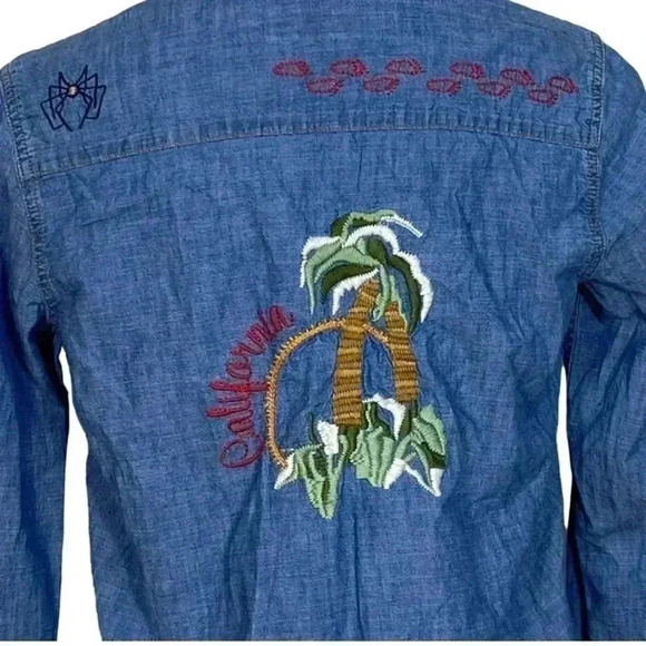 Lucky Brand denim embroidered button down jean shirt California palm tree - Picture 4 of 7